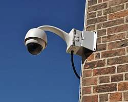 Câmeras de monitoramento em empresas